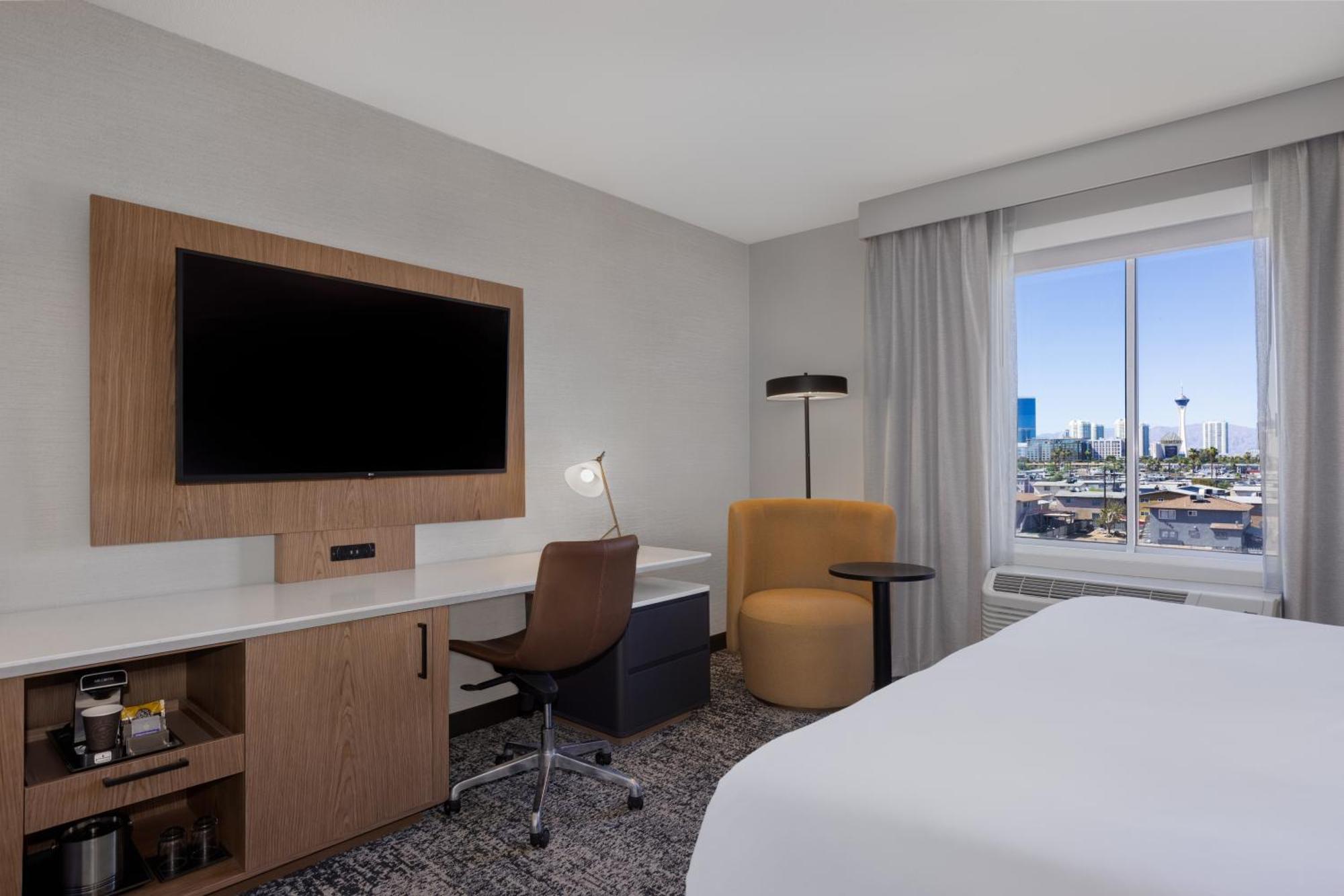 Doubletree By Hilton Las Vegas East Flamingo Exteriör bild