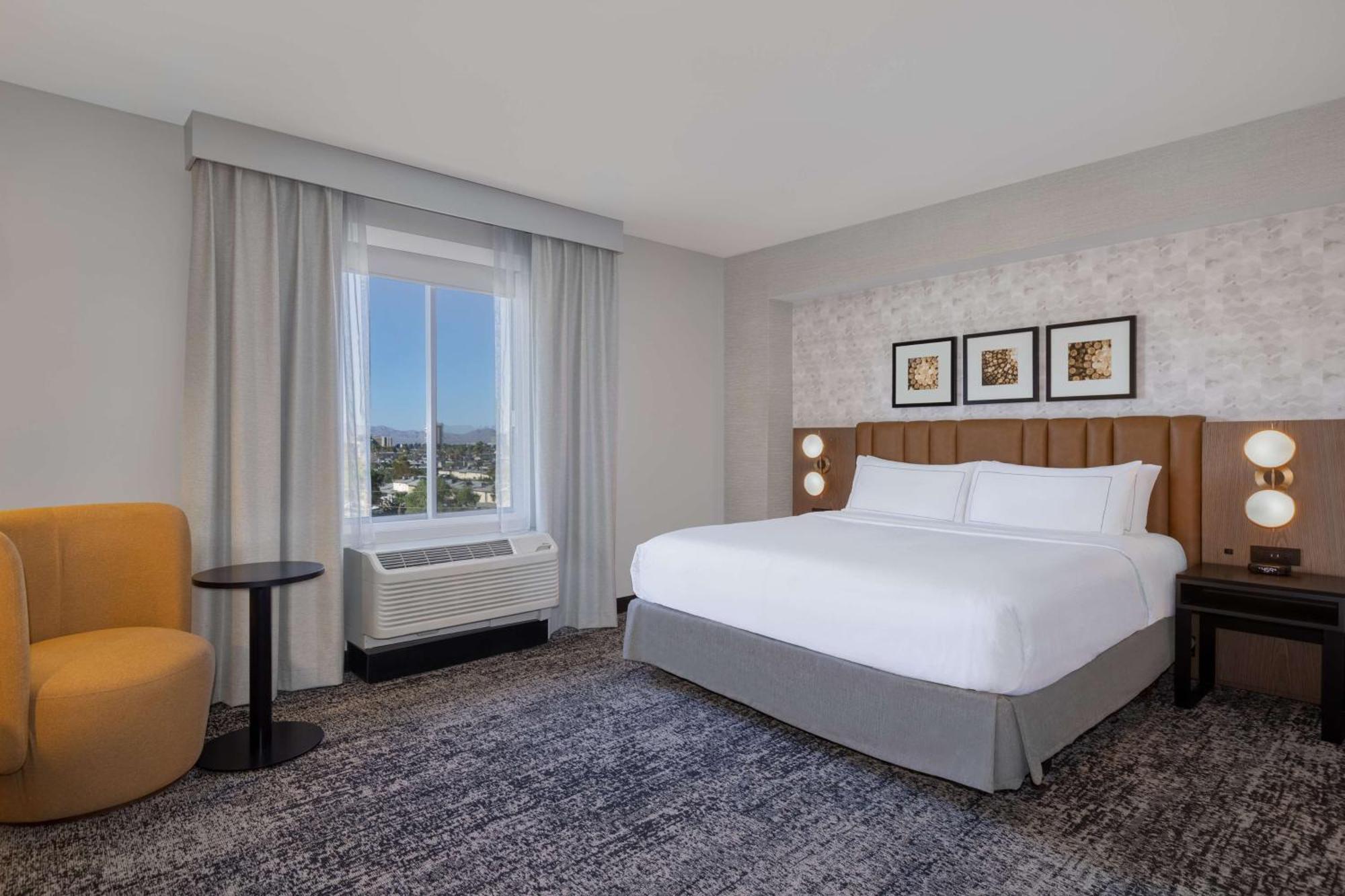 Doubletree By Hilton Las Vegas East Flamingo Exteriör bild