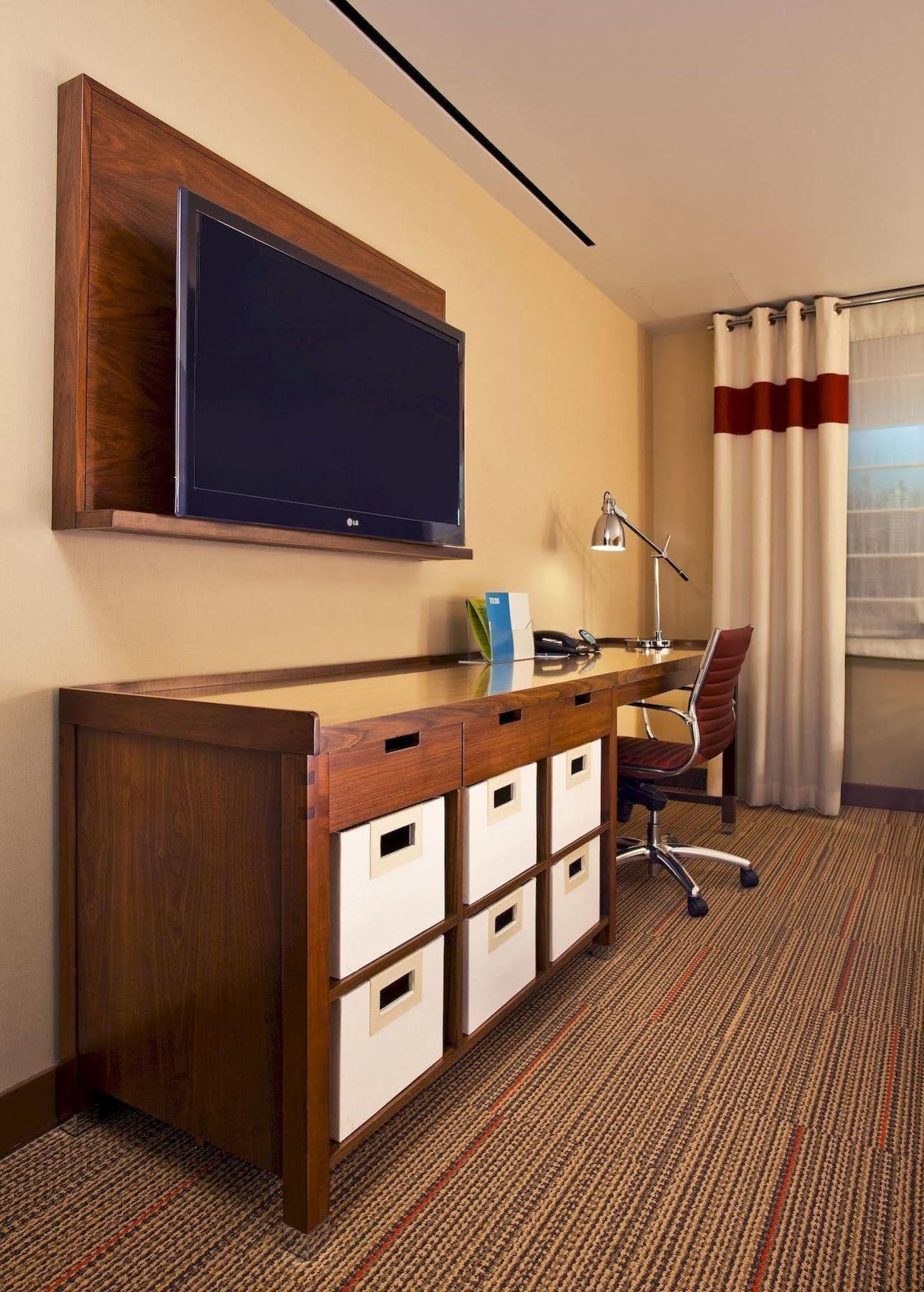 Doubletree By Hilton Las Vegas East Flamingo Exteriör bild